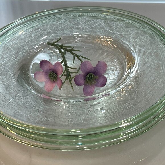 Brilliant Vintage Uranium Glass Plates Rare Version (set of 4) - Picture 4 of 14